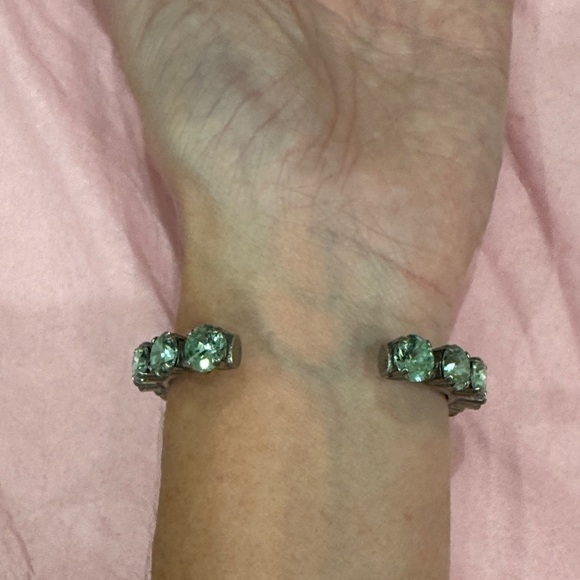 Sorrelli Elegant Silver Bracelet with Crystal Blue Accents - Picture 2 of 4